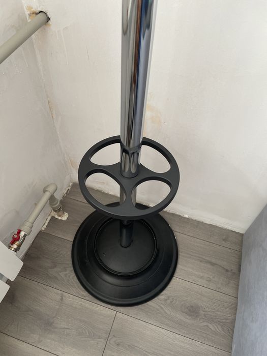 Напольная вешалка