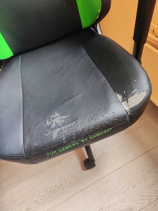 Компьютерное кресло RAZER