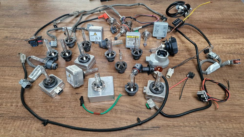 Крушки крушка за фар ксенон D1S D2S D2R D3S D4S D4R D5S, кабел, букса