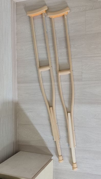 Костыли с подмышечной опорой