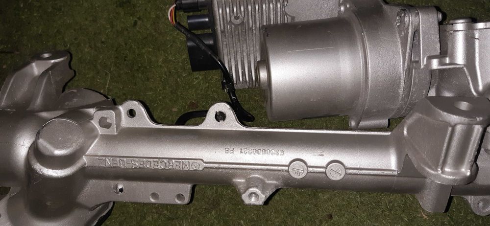 Caseta de directie electrica mercedes 2013 cla