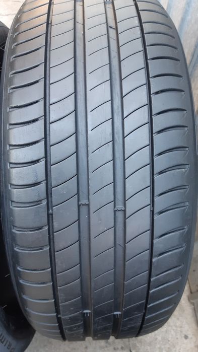 Anvelope preț de la 160 lei bucata de Vară și iarnă R14, R15, R15c R16 R16c, R17  R18  R19