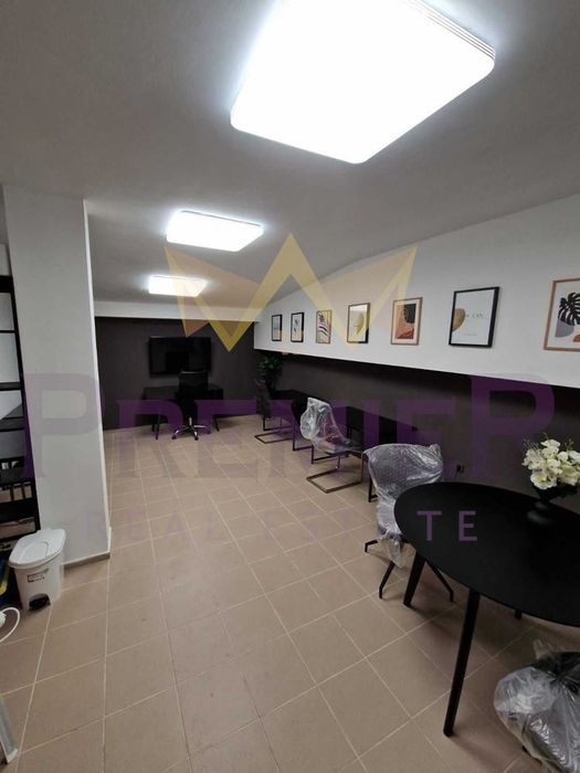 Дава се под наем Магазин в Варна, Център - 25 кв.м за 280.5 € - Снимка #4