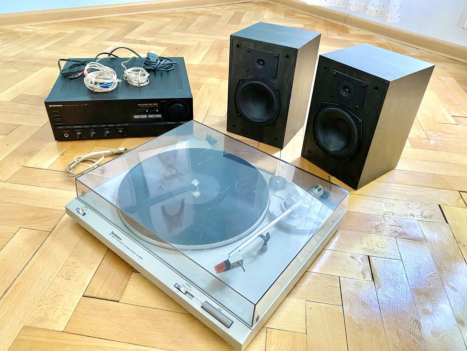 Комплект - грамофон Technics SL-b210, усилвател Pioneer A-X440, тонколони Gale MK2