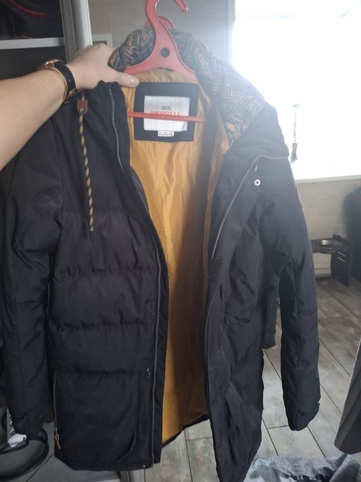 Продам зимний пуховик