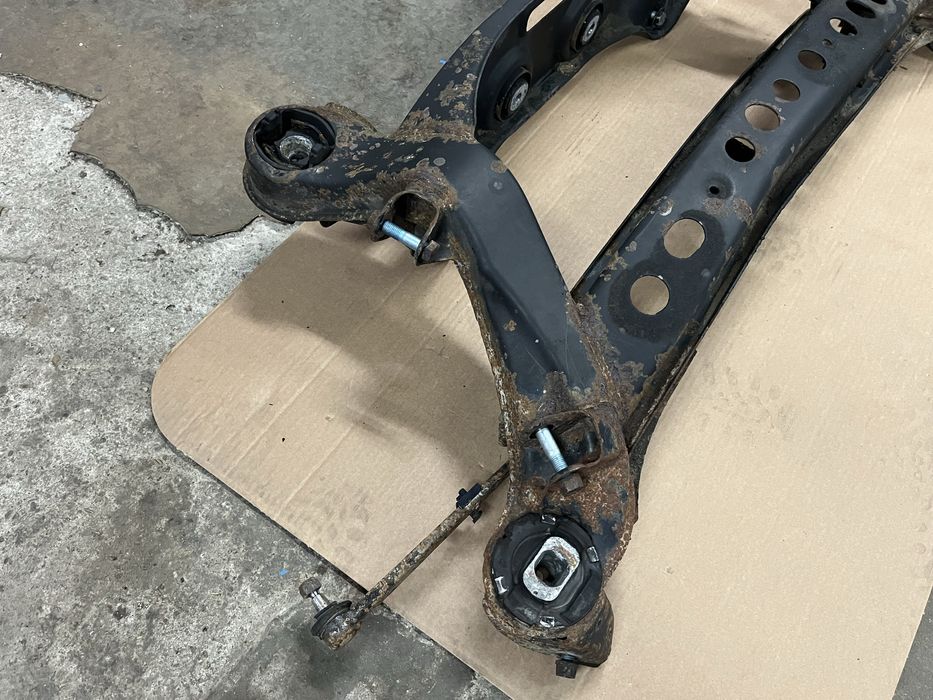 Заден мост за Mercedes E-class W210 Седан