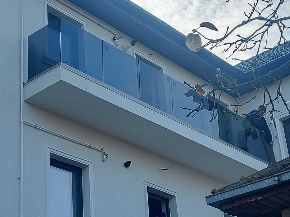 Balustrada de sticla