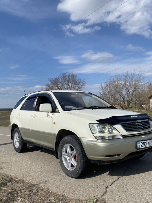Toyota Harrier, автомобиль