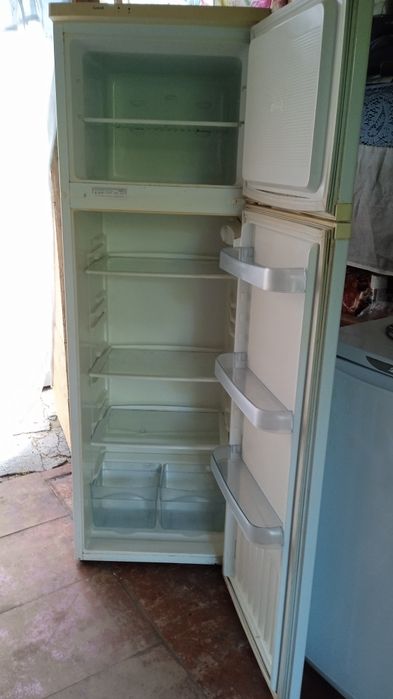 Продам холодильник