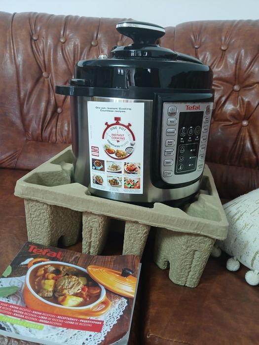 Multicooker Tefal neutilizat