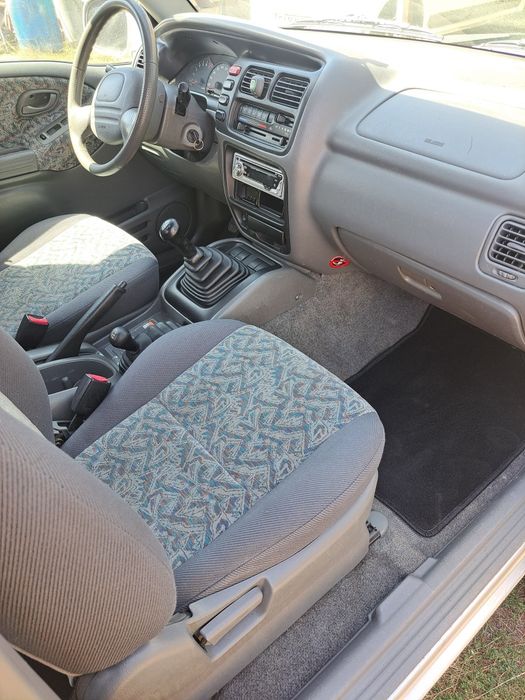 Vând Suzuki grand vitara 2.0 benzină