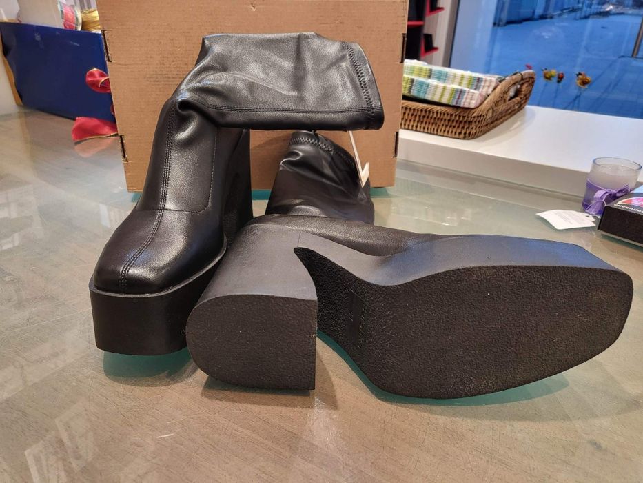 Дамски боти BERSHKA