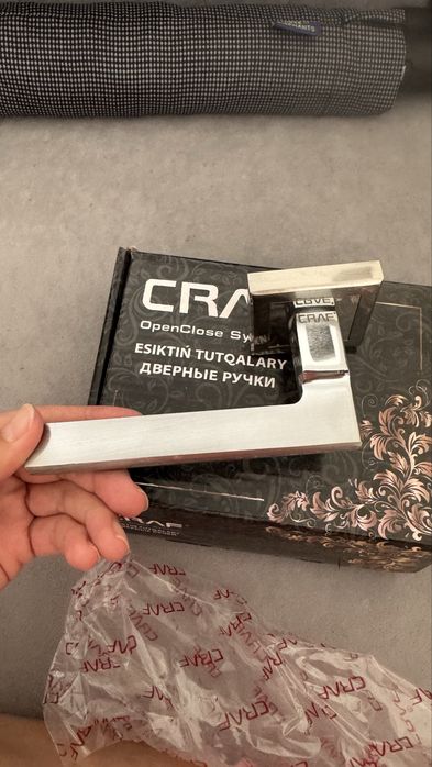 Продам ручки на двери