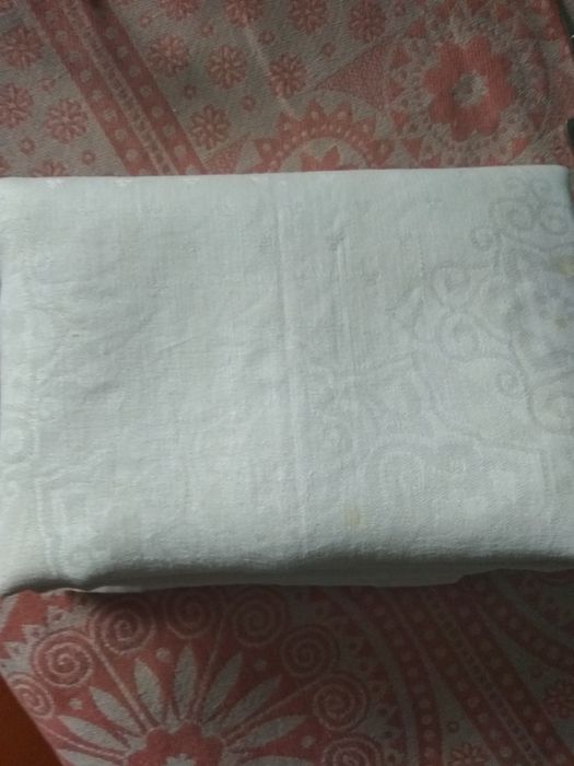 Продается скатерть