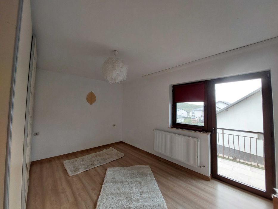 Casa de inchiriat / vanzare