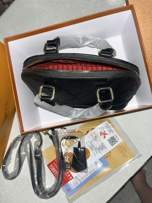 Сумка LOUIS VUITTON с каробка