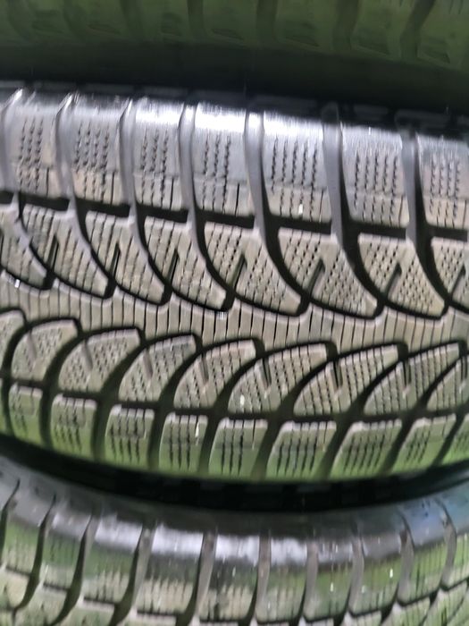 4 бр зимни 235/60/18 Bridgestone