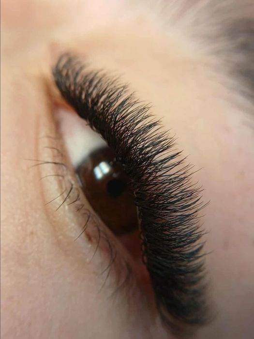 Наращевание ресниц 9 лет стаж