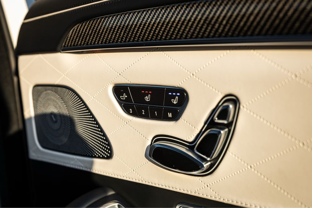 Mercedes S63 AMG Луксозна кола под наем с шофьор