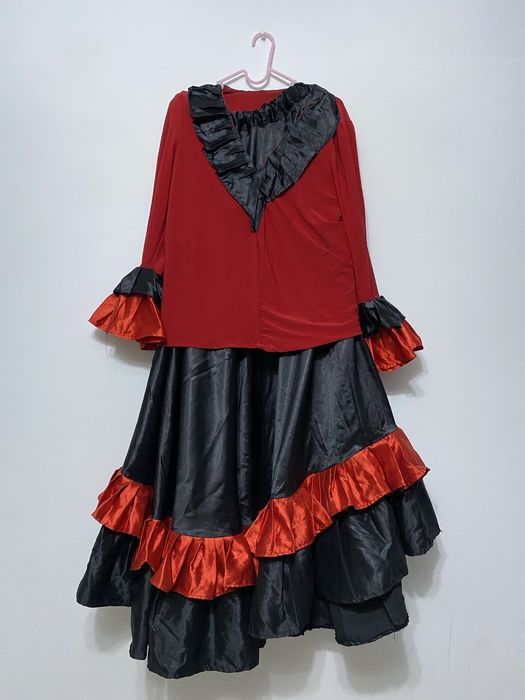 Улттык киімдер жалга беріледі