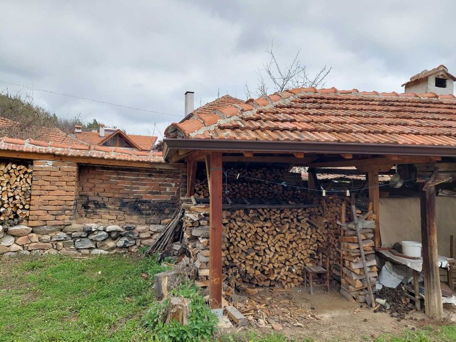 Къща с двор и гараж с.Марица от собственик