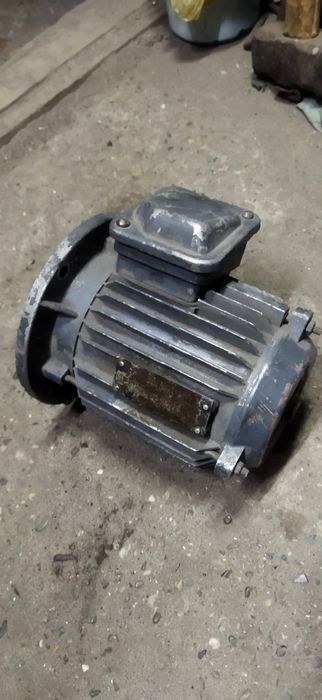 Продам электродвигатель
