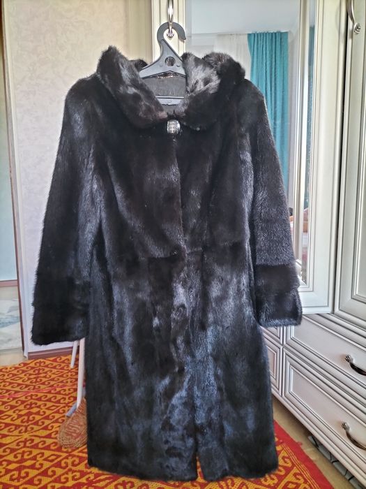 Продам норковую шубу