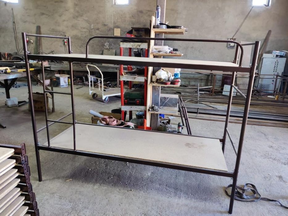 Кровать металический для