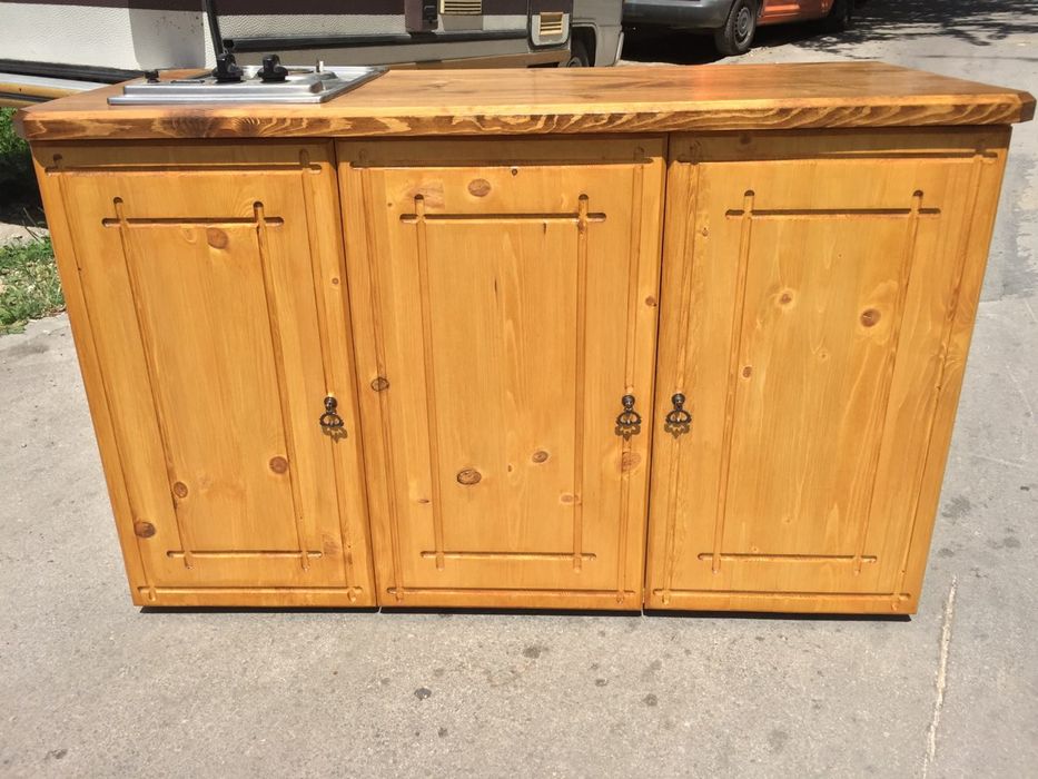 Мебели за дома и градината.