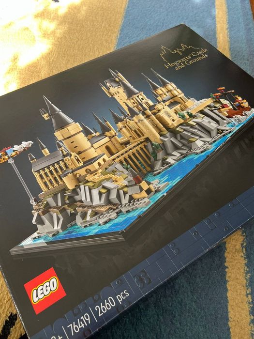 Howarts Castle and Grounds 76419