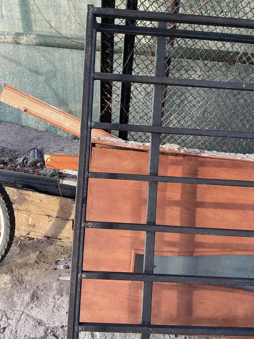 Продам багажник прочный