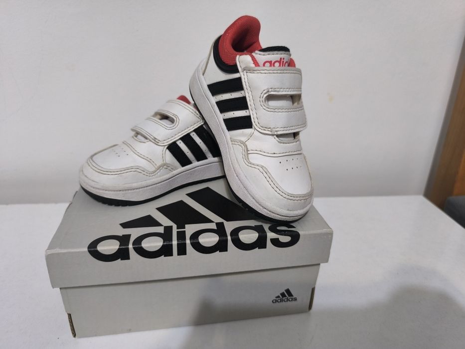 Adidas обувки номер 21