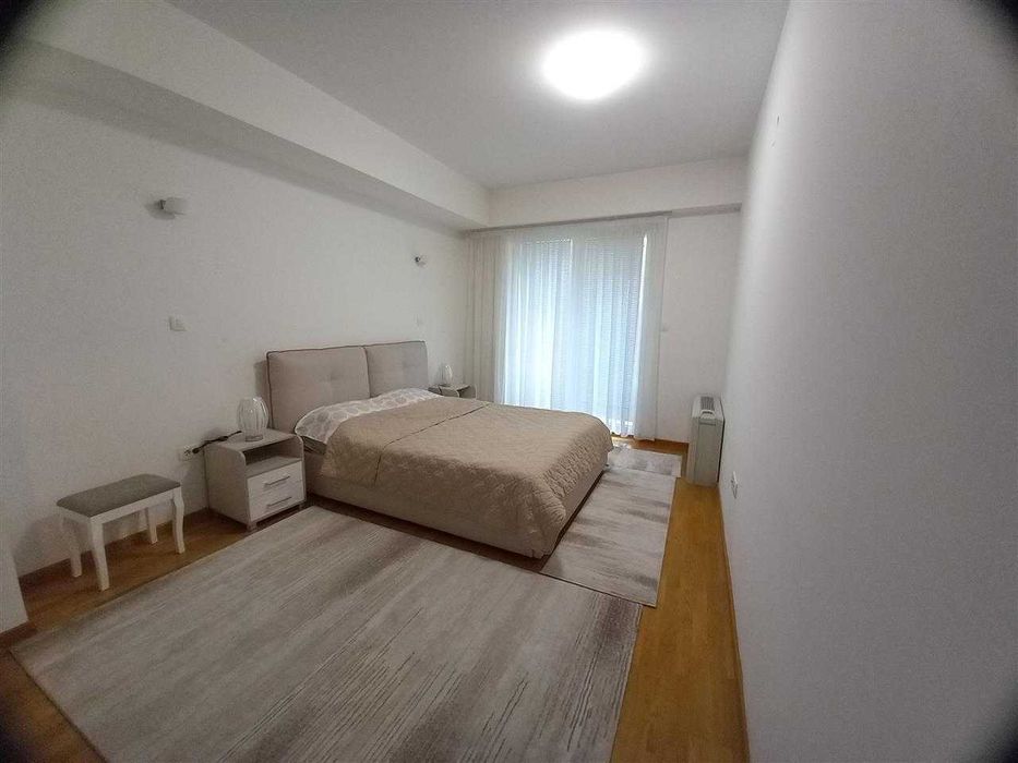 Дава се под наем Двустаен апартамент в Бургас, Лазур - 80 кв.м за 204 € - Снимка #3