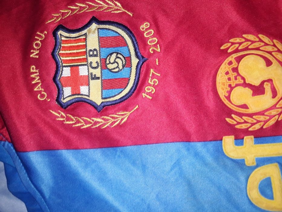 Тениски за футболни фенове