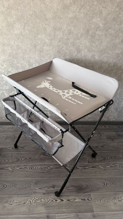 Пеленальный столик складной с полками