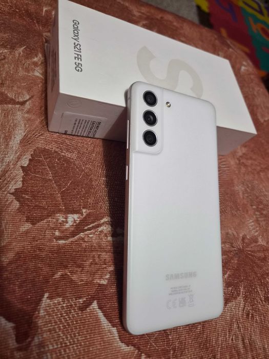 Телефон Самсунг s21 FE 5G