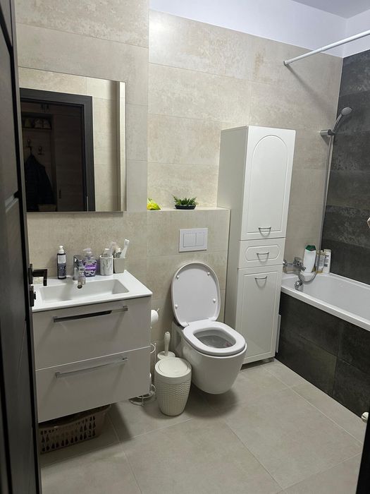 Inchiriez apartament cu 2 camere