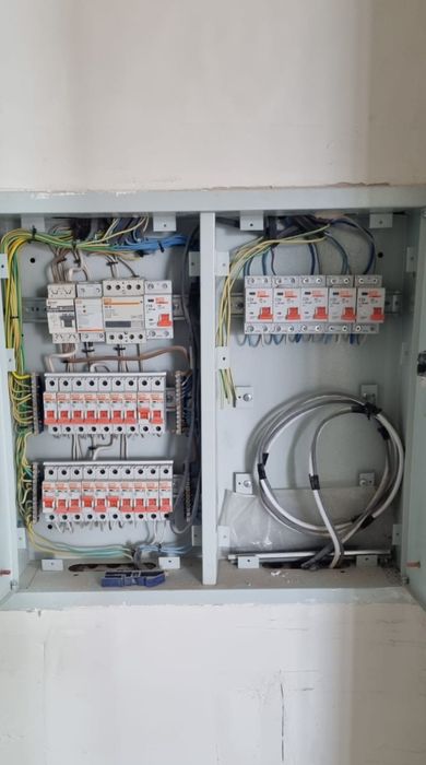 Электрик 24/7. Услуги электрика