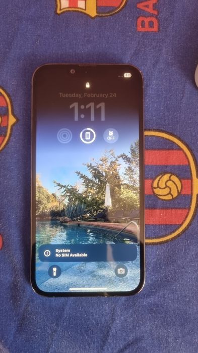 Vând iphone 13 pro blocat