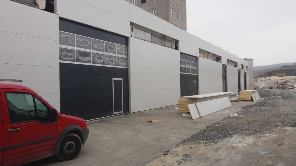 Uși de garaj rezidențiale culoare maro