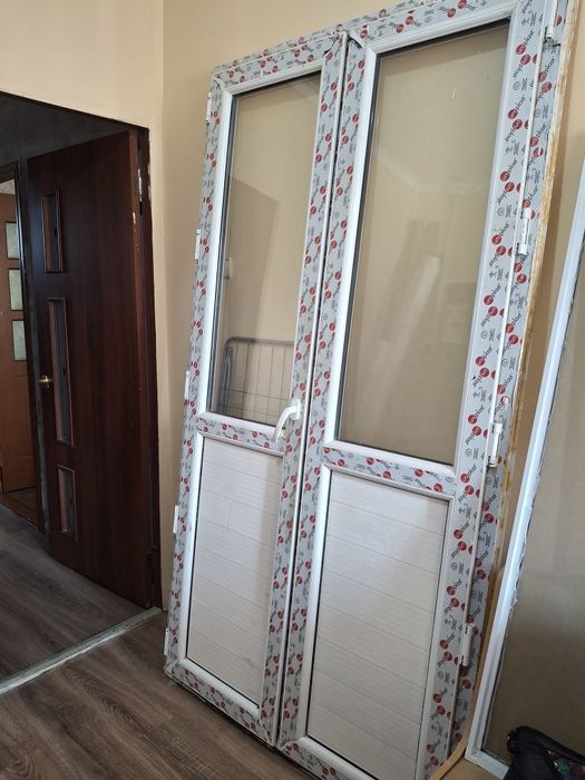 Пластиковый есік новый