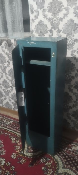 Сейф хороший продам