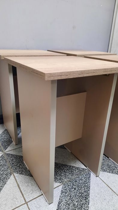 Продам новые табуретки