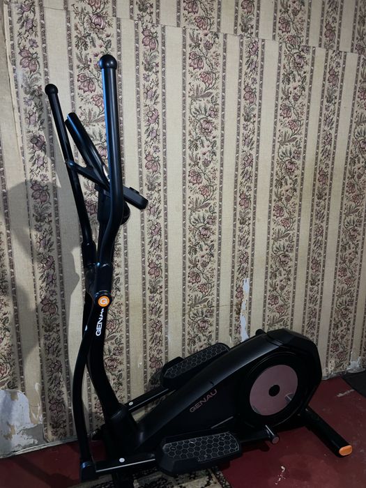 Продам элипс Genau