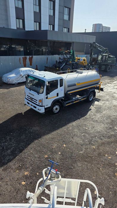 Комфорт Водавоз 8тон(поливомоечная автомобил)