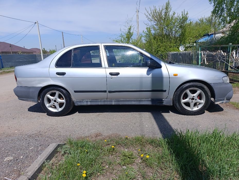 Nissan Almera n15