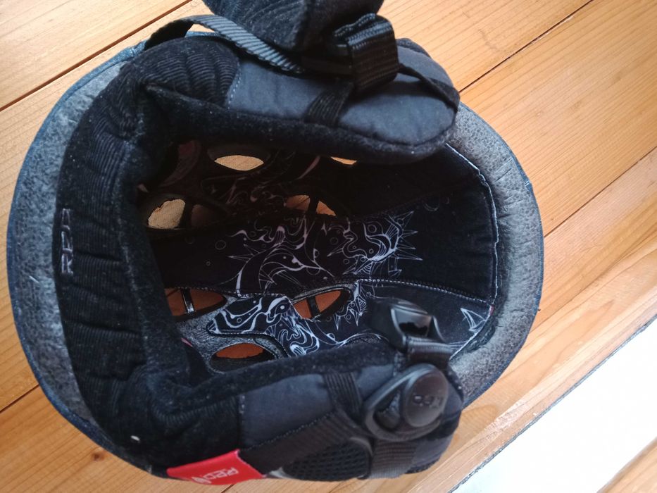 Casca schi / ski RED Hi-Fi JEANS, marime M ( 57cm - 59cm) ca noua