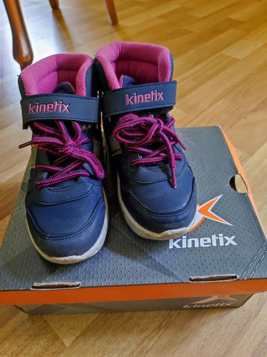 Детски боти и ботуши