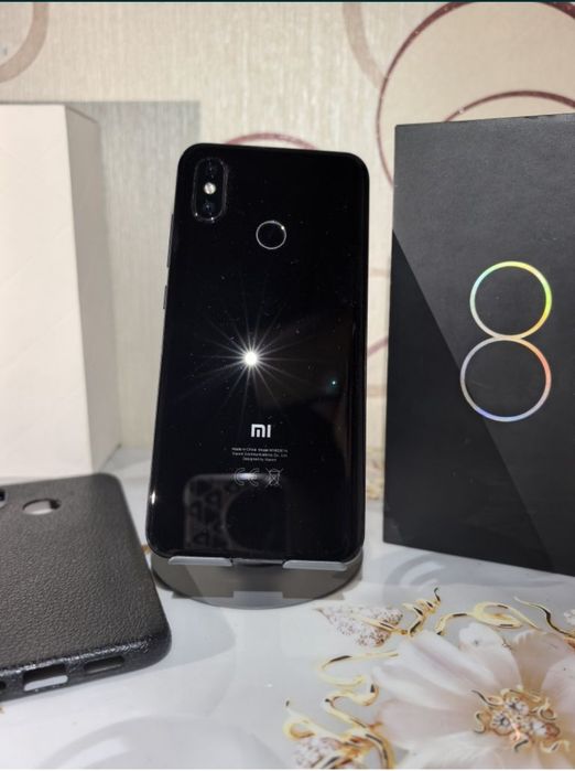 Xiaomi Mi 8. Флагман