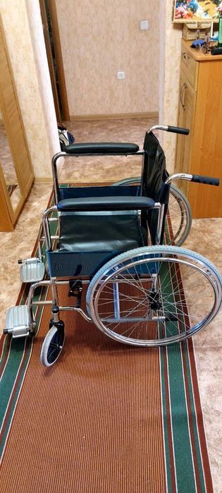 Инвалидное кресло/коляска